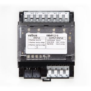 Four-channel relay module with voltage outputs