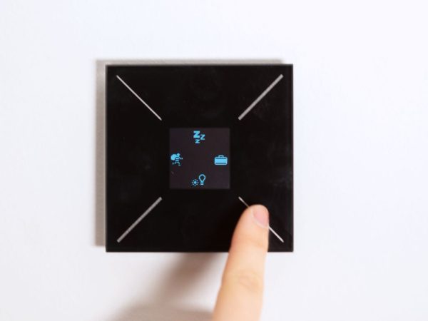 Edge Lit control module with OLED display and temperature controller (Black Edition) - Image 7