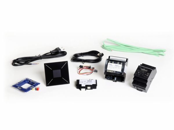 Velbus introductory package incl. Black glass control module with OLED display.